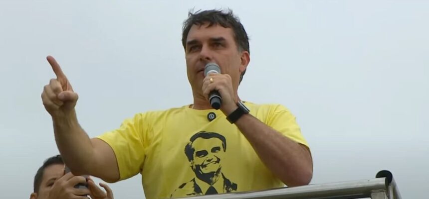 Em discurso Flavio promete mudanças no STF