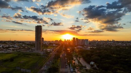 Campo Grande ao anoitecer. Destaque em ranking de qualidade de vida
